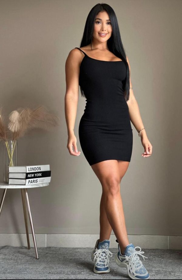 VESTIDO CORTO TIRITAS ESPALDA DESTAPADA EN RIB